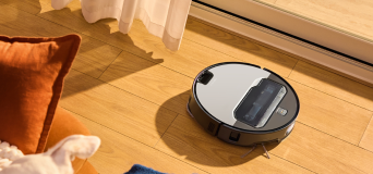 Roborock Saros Z70 Staubsaugerroboter (Silber)